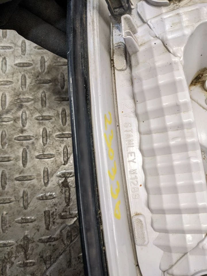 Passenger Right Tail Light Fits 15-22 CANYON 1176075 - Image 4 of 4