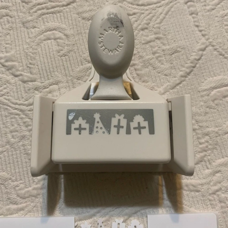 Martha Stewart Crafts Party Present Gift Edge Scrapbooking Paper Punch - Image 3 of 3