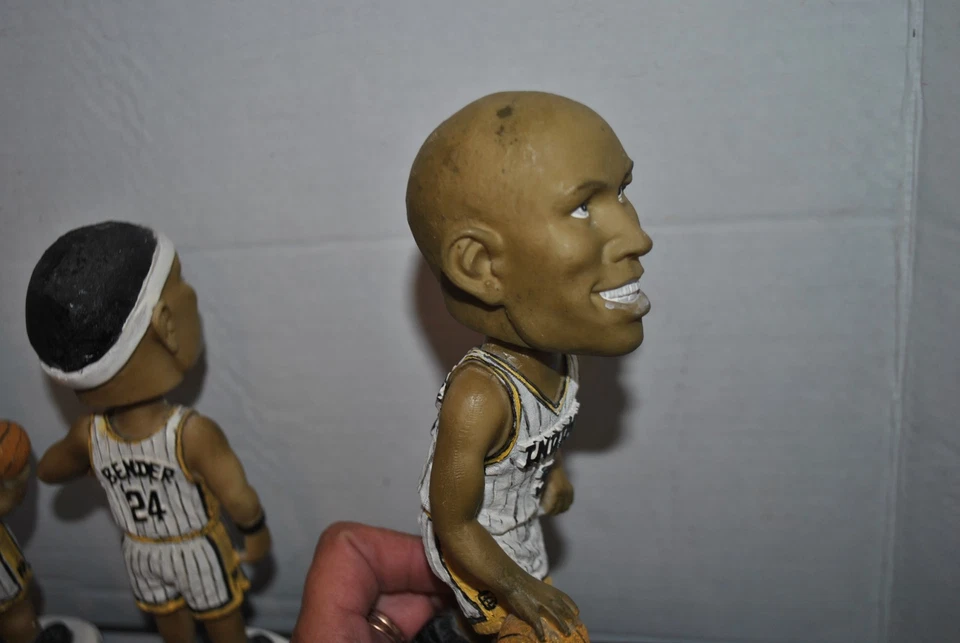 De colección Bobblehead SGA LOTE/3 NBA Indiana Pacers Ai Harrington 3 Bender 24 Miller 31 Foto 4 de 4