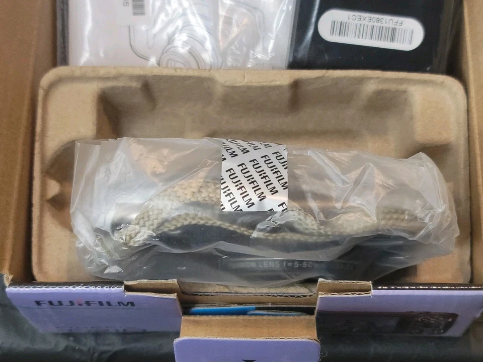 RARE Fujifilm FinePix T210 14.0MP 10x Digital Camera, Box, Battery, Manual ~ NEW - Image 4 of 4