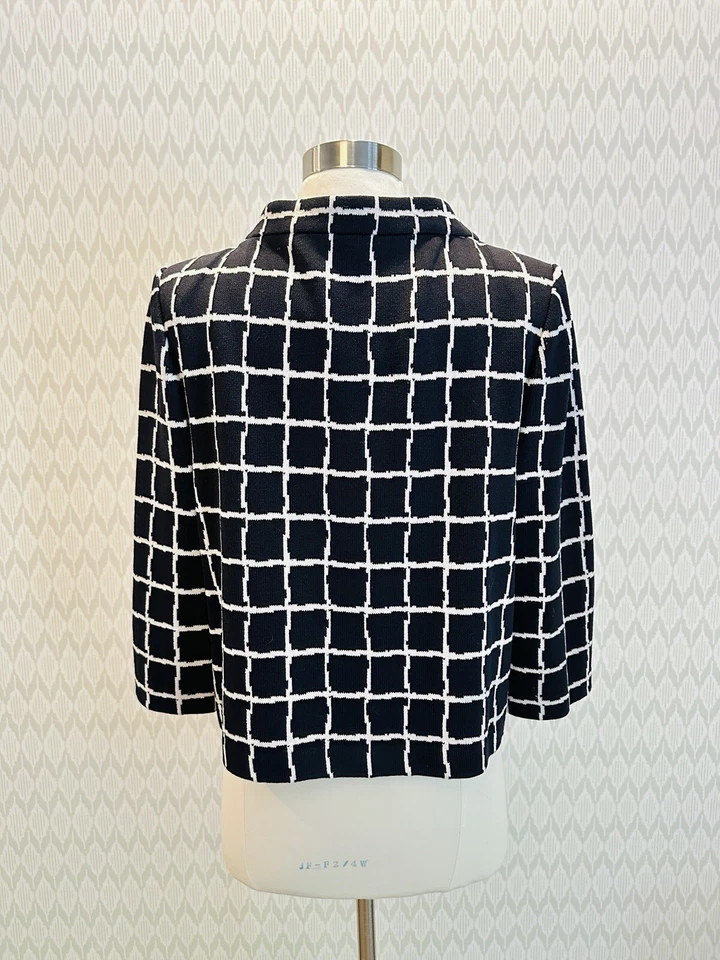 St. John Collection Black & White Plaid Window Pattern Button Jacket Size 8 - Image 2 of 4