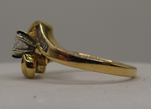 14K YELLOW GOLD WAVY RING w 1 RBC SOLITAIRE & 20 BAGUETTE DIAMONDS - SIZE 6* - Picture 13 of 22