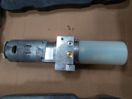 2012 FERRARI 458 SPIDER (TYPE 142) ROOF HYDRAULIC PUMP 16240001 - Picture 2 of 6