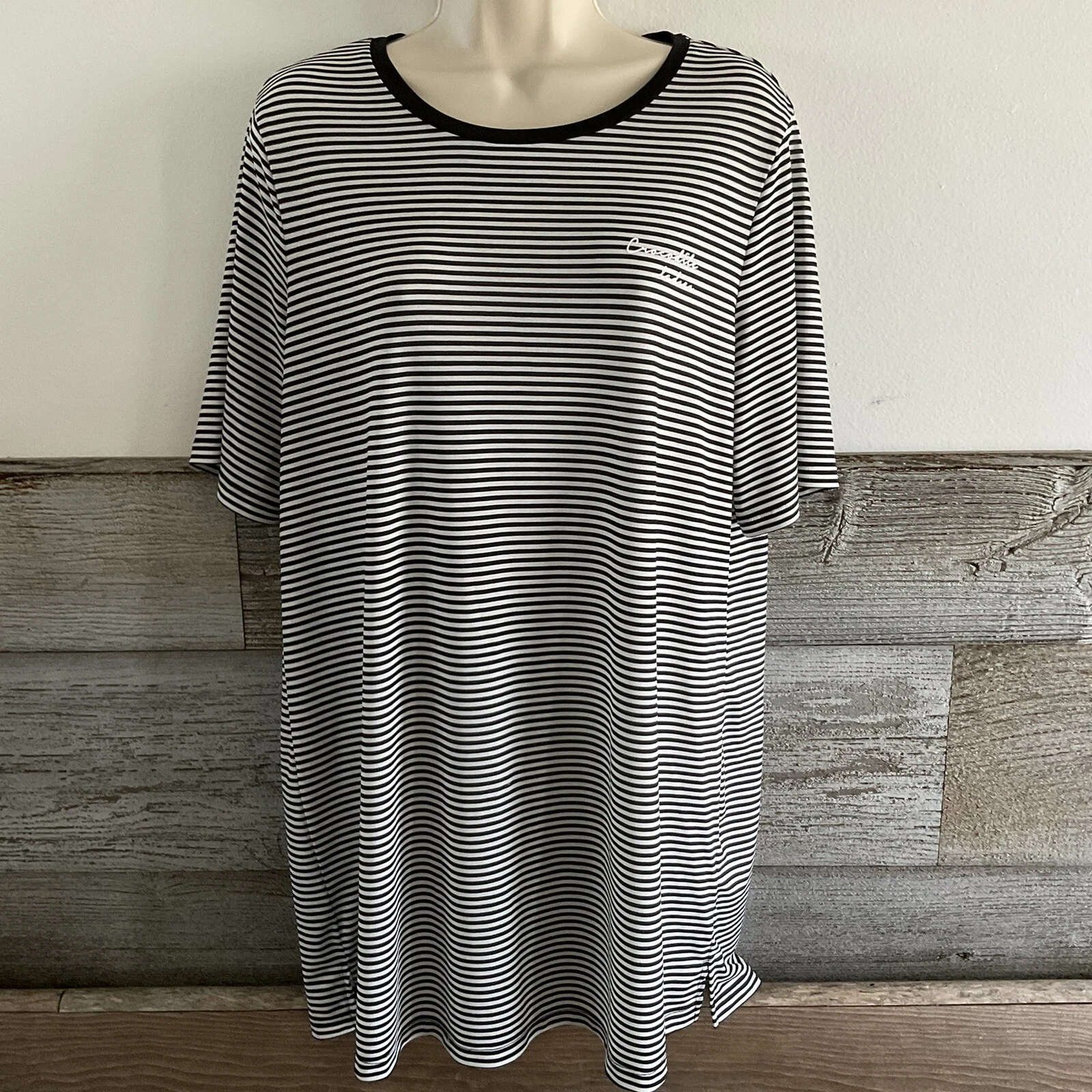 Crocodile Lady Striped Black/white Sun Protection Shirt Size 100/Large (A1)