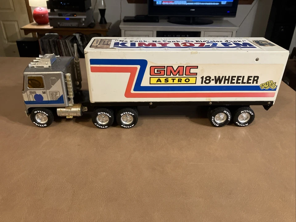 “RARE” Nylint GMC Astro Semi Truck Pressed Steel Trailer 18 Wheeler Gray&White - Image 4 of 4