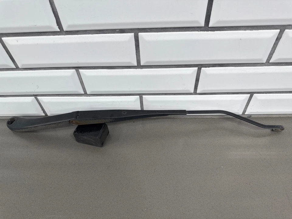 Pontiac GTO 2004-2006 par de brazos de limpiaparabrisas OEM *sin cuchillas* Foto 2 de 4