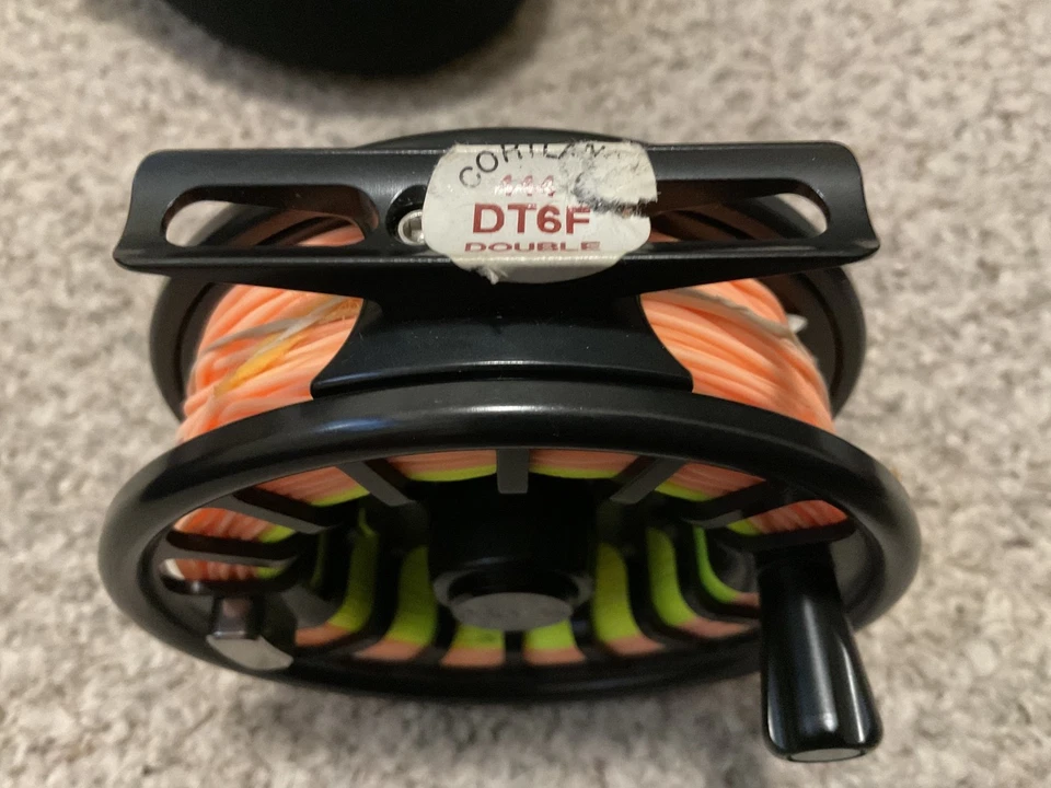 Bonito” Carrete de mosca GALVAN T-6 EE. UU./CORTLAND444-DT6F línea de mosca/estuche de neopreno ver fotos... Foto 3 de 4