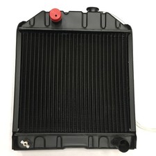 Radiator (4 Row) Fits Ford Tractors 2000 2600 3000 3100 3500 3600 4000 4100