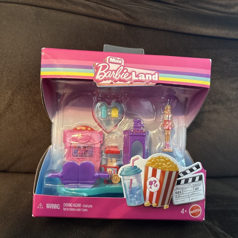 Barbie Mini Doll Movie Theater: Barbie Land with 1.5-Inch Doll, Furniture & Acc