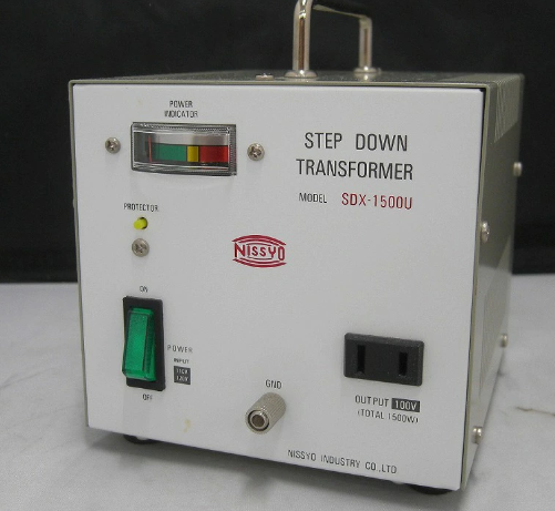 【Alo】NISSYUトランスフォーマー SDX-1500U 100V NISSYO SDX-1500U Step Down Transformer - White for sale