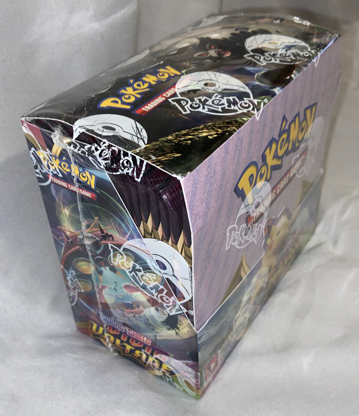 Sword & Shield Vivid Voltage Booster Box (Pokemon)