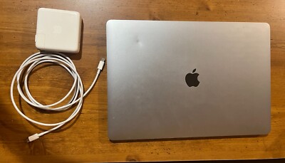 Apple MacBook Pro 16'' (500GB, Intel Core i7, 2.6 GHz, 16 GB