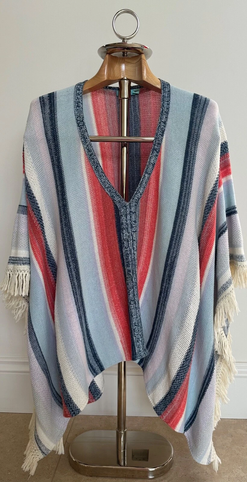 GODDIS - Ladies Multi-Coloured Poncho Jumper - Size M/L
Opens in a new window or tab
