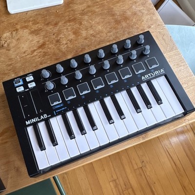 Arturia MiniLab mkII 25-Key MIDI Keyboard Controller with Pads, USB (No Cable) 