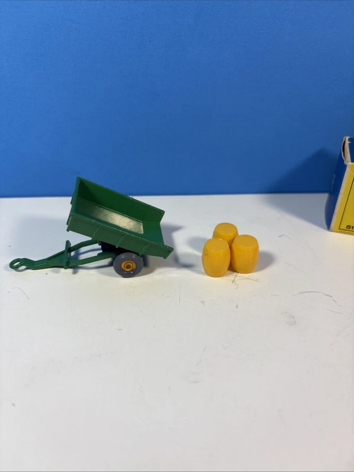 Matchbox Lesney No. 51 John Deere Green Tipper Dump Trailer Diecast Vintage - Image 3 of 4