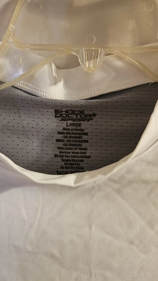 Camisa de compresión blanca Shock Doctor talla grande para hombre Foto 3 de 4
