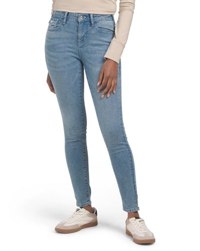 TRUE RELIGION Jennie Curvy Mid-Rise Flap Skinny Jeans in Cloudless Size 27