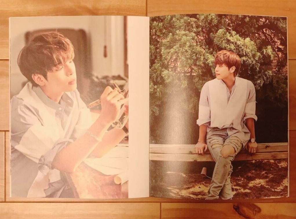 SHINee JONGHYUN THE AGIT The Letter Official Brochure Solo SHINee JONGHYUN THE AGIT The Letter Official Brochure Solo