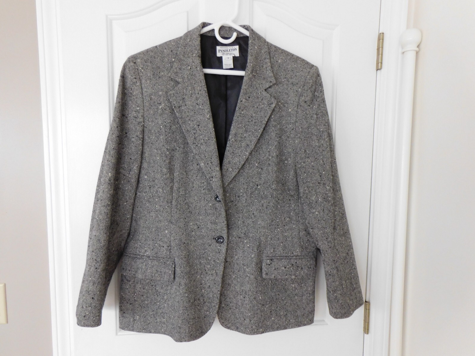 Pendleton 100% Virgin Wool Gray 2 Button Ladies B… - image 1