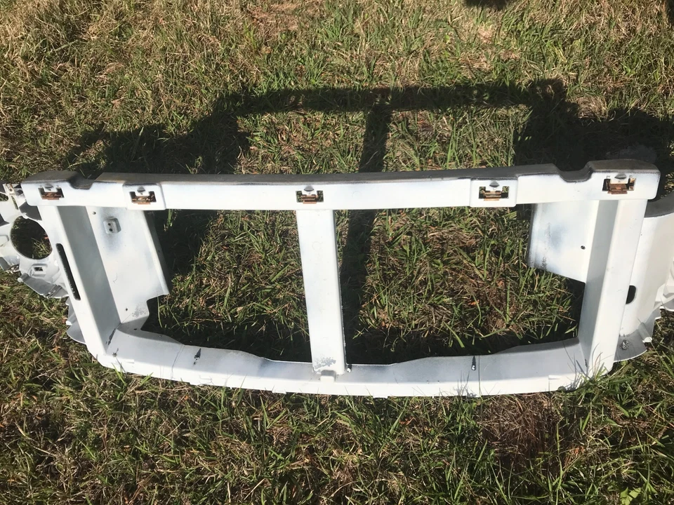 Панель коллектора гриля 2005 2006 2007 FORD F250 F350 Super Duty - Изображение 3 из 4