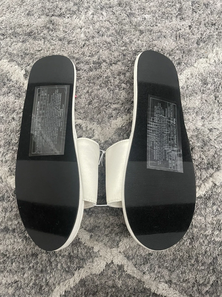 Victoria’s Secret Here Comes the Bride White LOVE Slippers Sz M 7/8 Embellished - Image 4 of 4