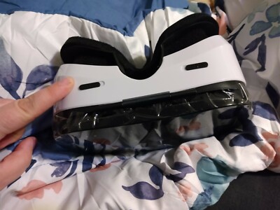 Virtual Reality Headset,  3D VR Glasses for Mobile Games and Movies