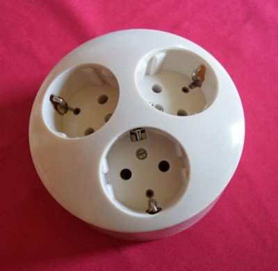 2 Stück PRESTO VEDDER 10S23A Dreifachsteckdose AP 2-pol 16A 250V