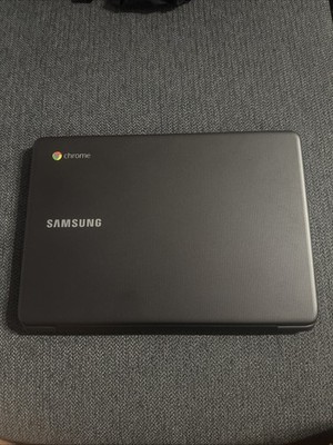 Samsung (XE500C13)  1.6 GHz Intel Dual Core 11.6 Inch Display Chromebook w/Power