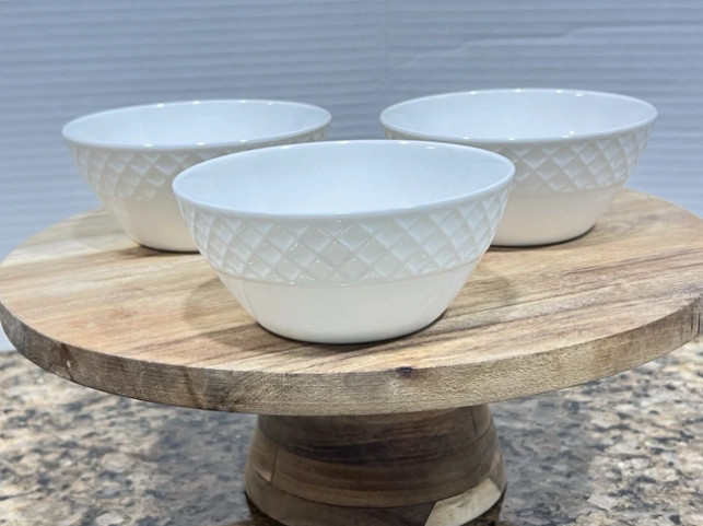 4 Mikasa Trellis White Bone China Fruit Bowls 10oz Small Dessert Sauces 4.25in