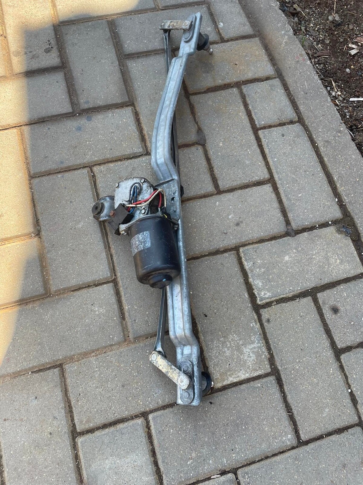 Picture 2 of 3