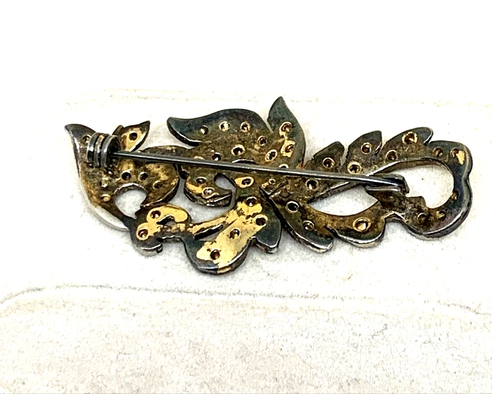 VECCHIA SPILLA IN ARGENTO 800 BRUNITO CON LAVORAZIONE ART NOUVEAU E STRASS - Immagine 4 di 4