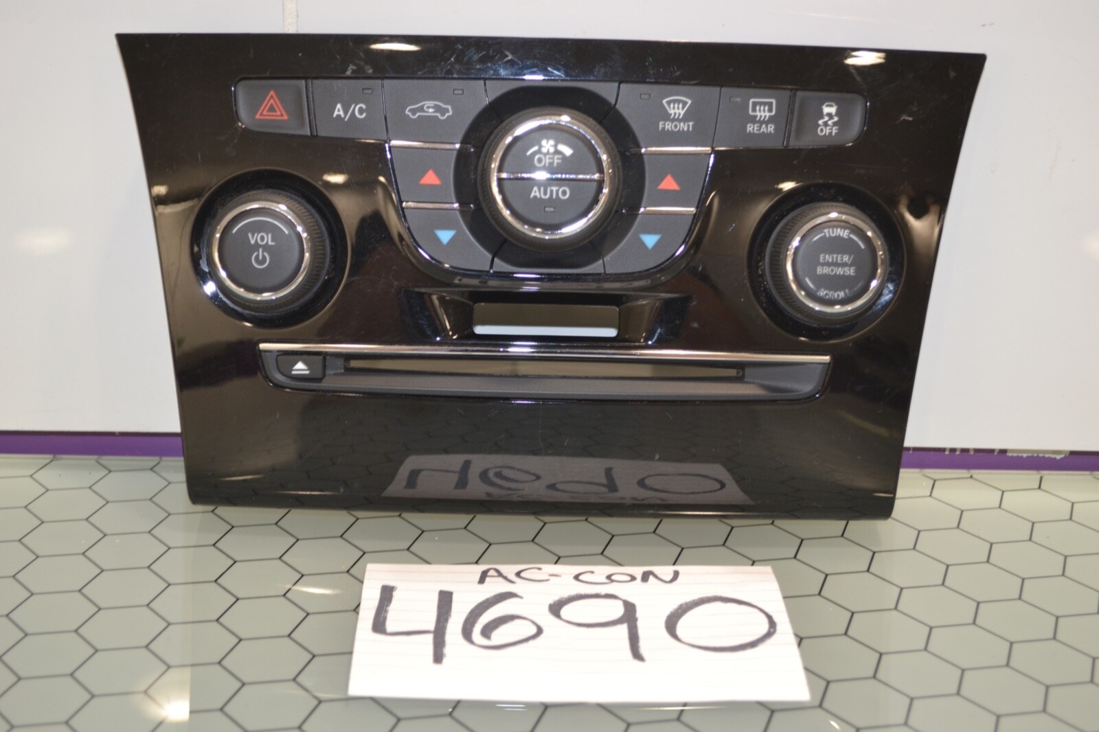 13 14 Chrysler 300 Radio AC and Heater Control Used Stock #4690-AC