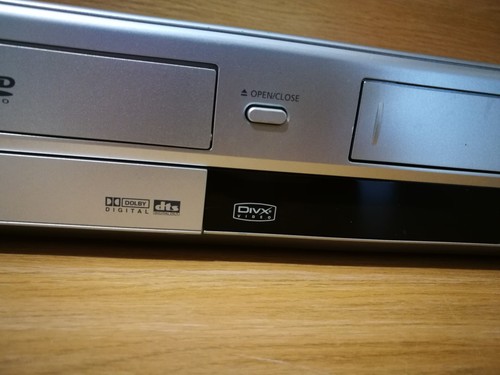 Samsung DVD-V5600 vcr dvd Player Combo Silver Genuine Tested Working - Picture 5 of 11