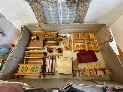 (RB)5025-5804, Bundle of Wooden Furniture for a Dolls House, Toys, Decorations