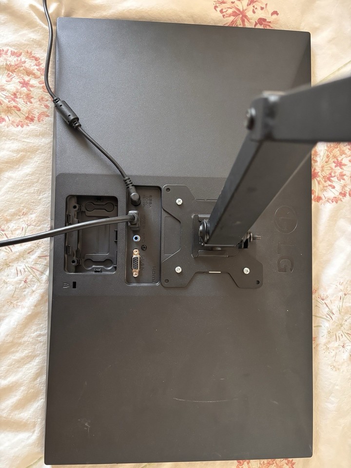 LG 22 Inch 22MK400H Full HD Monitor With Desk Mount Arm | eBay UK