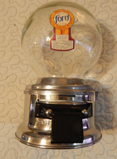 VINTAGE PENNY FORD 1C GUMBALL MACHINE WITH GLASS GLOBE & F-50 KEY