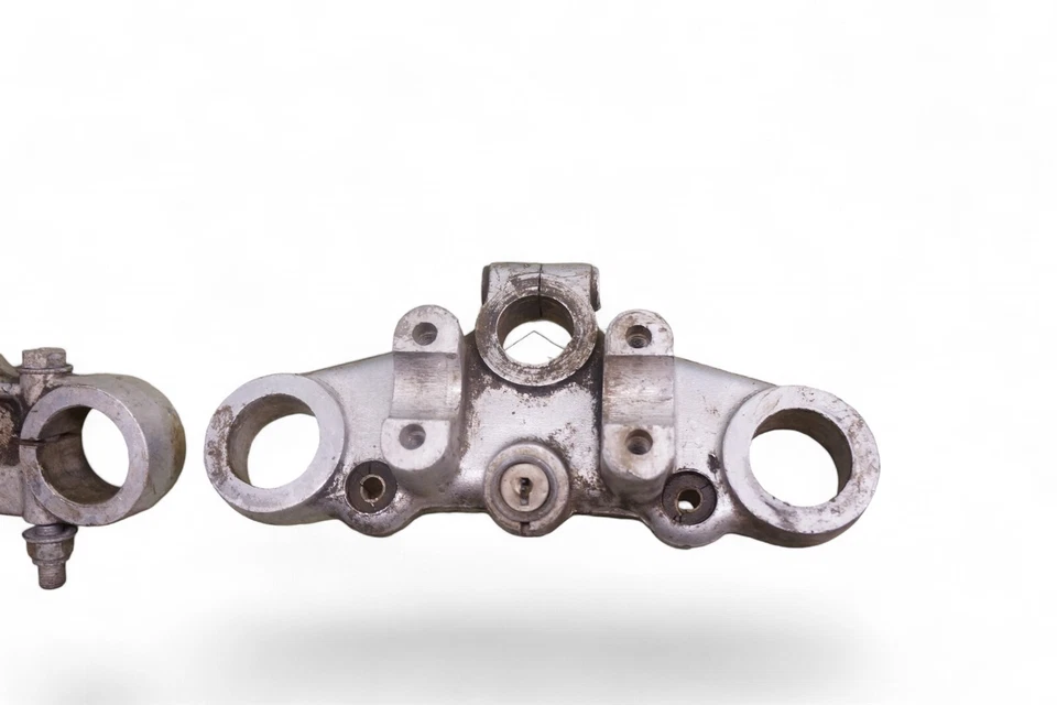 Triumph 铝制三树顶下部 *2868 — 第 3/4 张图片