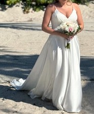 Elegant wedding dress size 8