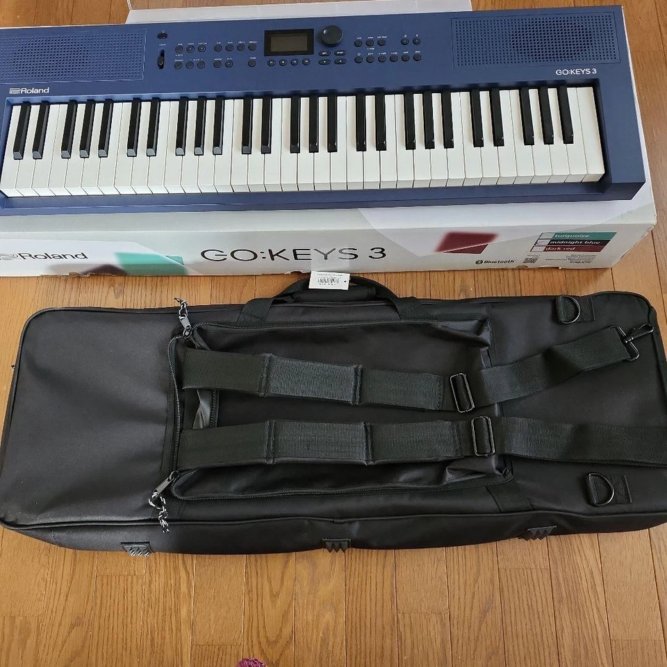 GO KEYS 3 61-Key MIDI Controller with Built-in Speakers, Midnight Blue, New - Image 4 of 4