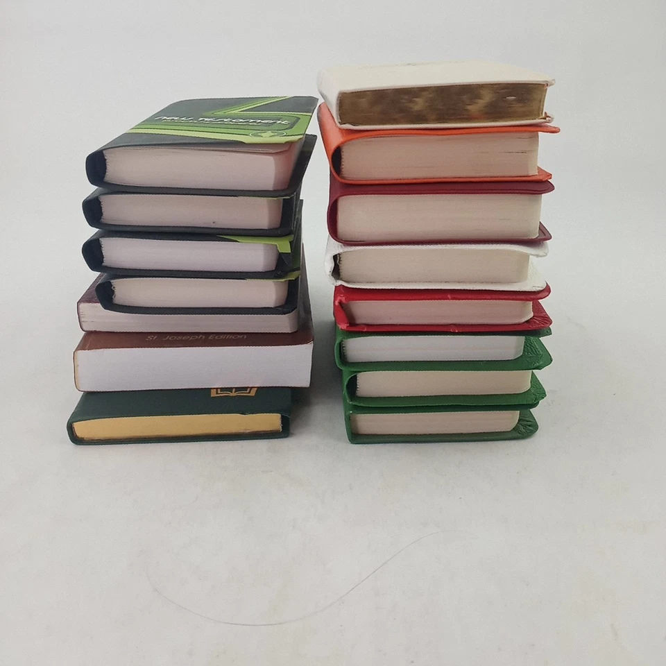 Lot of 15 Gideon New Testament Pocket Bible lot - Psalms Proverbs - mini bibles - Image 2 of 4