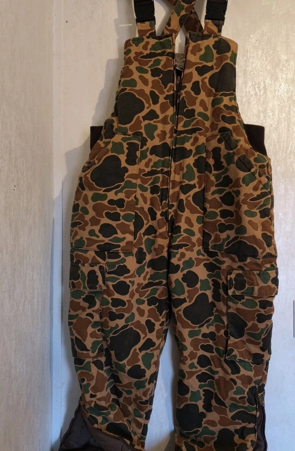 Vintage Trophy Club Camo Insulated Hunting Bib Overalls Size XL Outdoors Warmth
Opens in a new windo