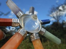 7 CHAKRA CONICAL CRYSTAL QUARTZ PYRAMID ENERGY GENERATOR / 7 GEMSTONES PENCILS