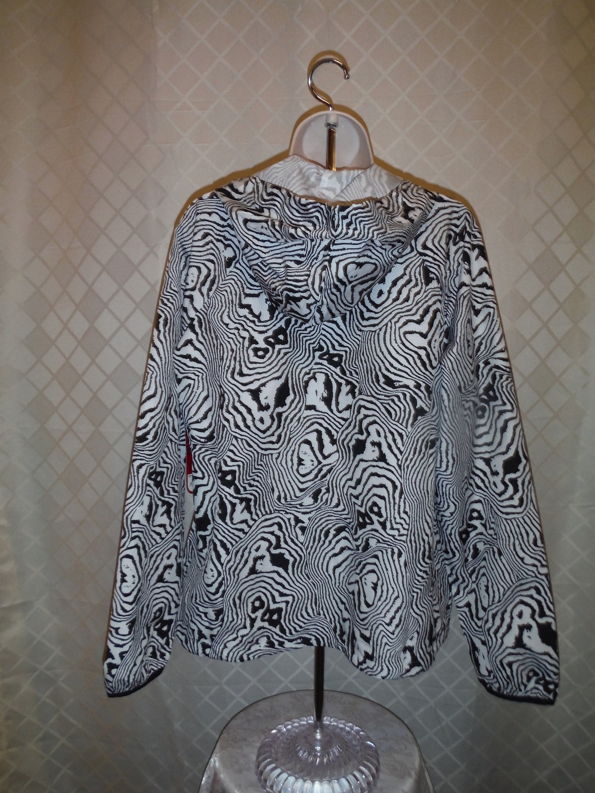 Giacca con cappuccio Light Active FILA taglia SM full zebra righe nere impermeabile nuova con etichette