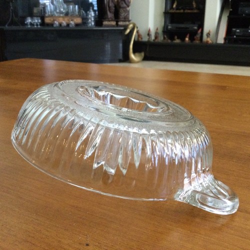 Vintage Ribbed, Textured Glass Handled Lemon Juicer with Pour Spout - Picture 3 of 5