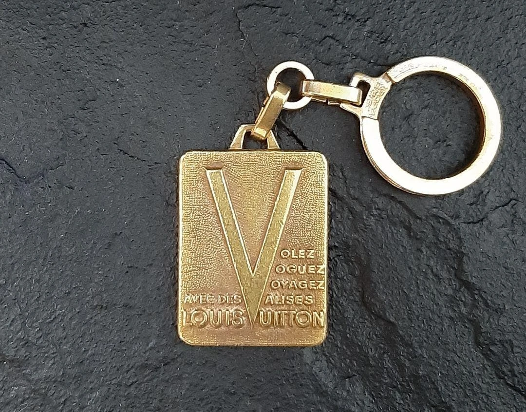 vintage louis vuitton key ring