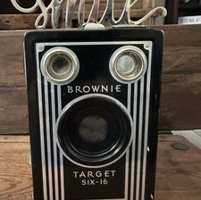 EASTMAN KODAK BROWNIE BOX CAMERA TARGET SIX- 16 VINTAGE ANTIQUE 1946-1951