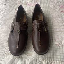 Walking Cradles Cabrina Size 10.5 Flats Tobacco Leather Brown