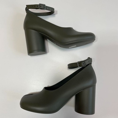 Maison Margiela Tabi Pumps Rubber Women Khaki Size 36 Rainy Days Very Good w/Box - Picture 6 of 7