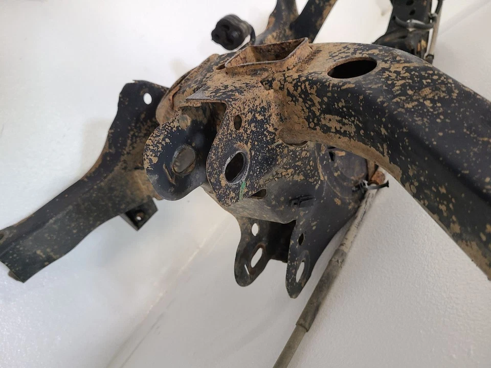 2007 - 2017 CHEVROLET EQUINOX Crossmember/K-Frame Rear AWD  Foto 4 de 4