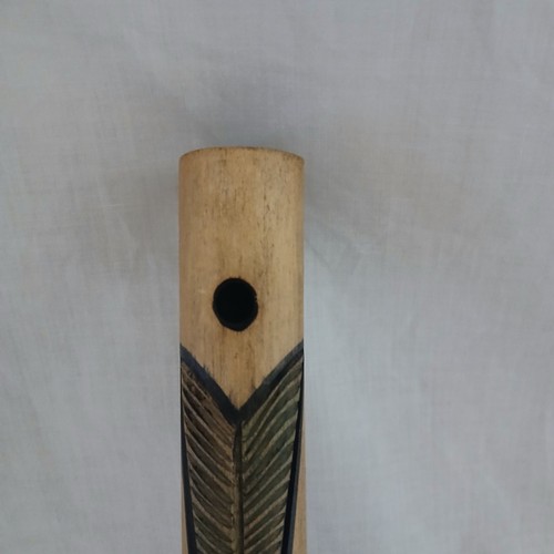 Flauta de madera tallada a mano arte popular instrumento hecho a mano 8 agujeros estatuilla escultura - Imagen 3 de 7